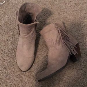 Sam Edelman fringe booties. Tan suede size 8.